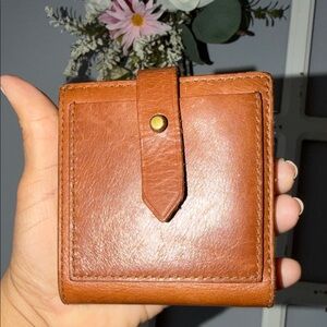 MADEWELL 🎀The Post Billfold English Saddle Leather Wallet